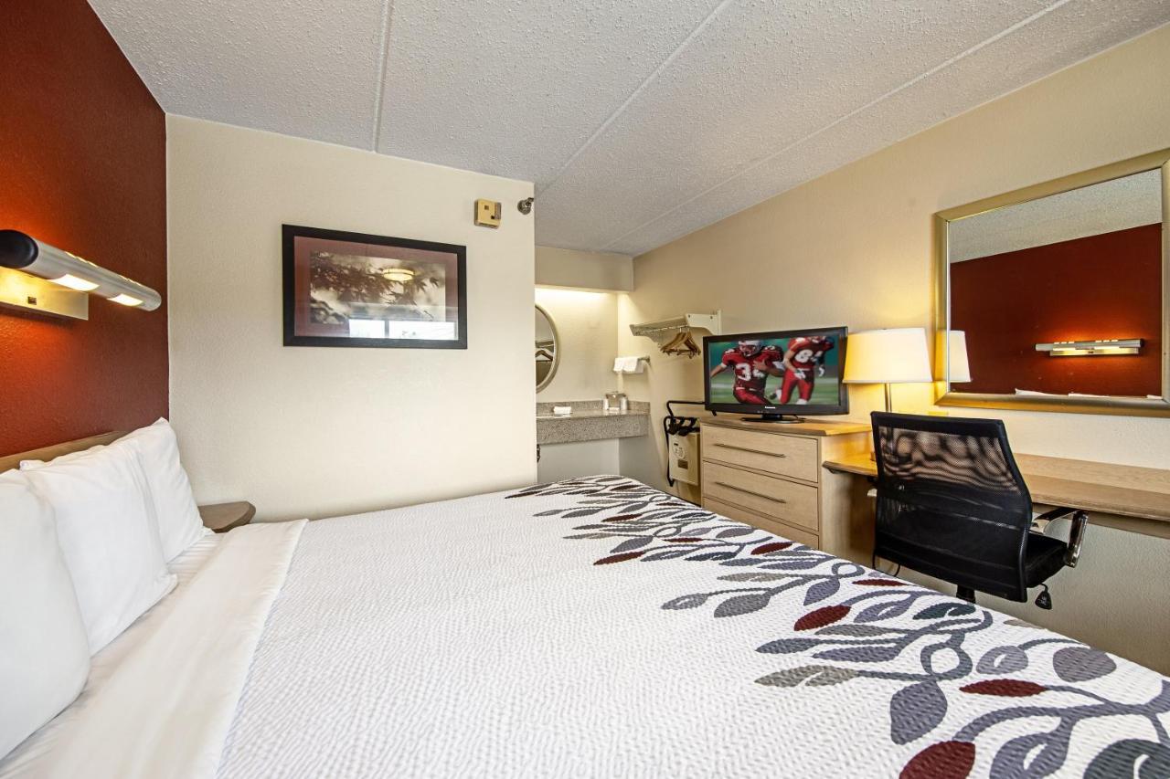 Red Roof Inn Charleston West - Hurricane, Wv Teays Valley Exterior photo