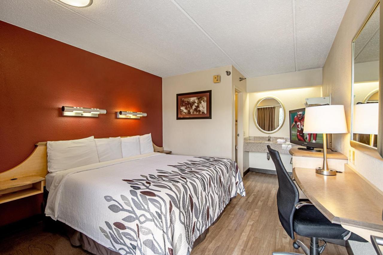 Red Roof Inn Charleston West - Hurricane, Wv Teays Valley Exterior photo
