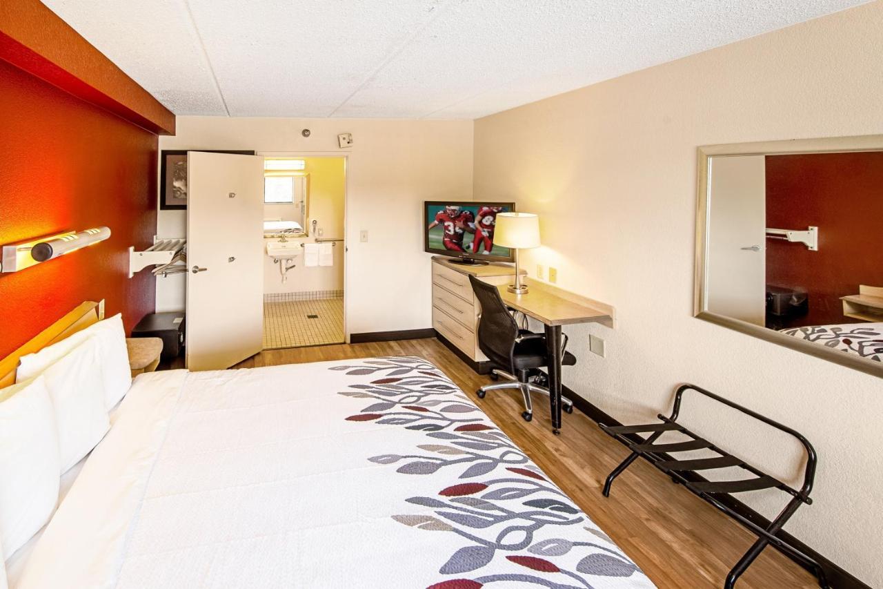 Red Roof Inn Charleston West - Hurricane, Wv Teays Valley Exterior photo